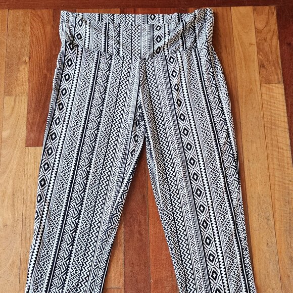 Bobbie Brooks Plus Size Geometric Pants Size 3X - Picture 2 of 11